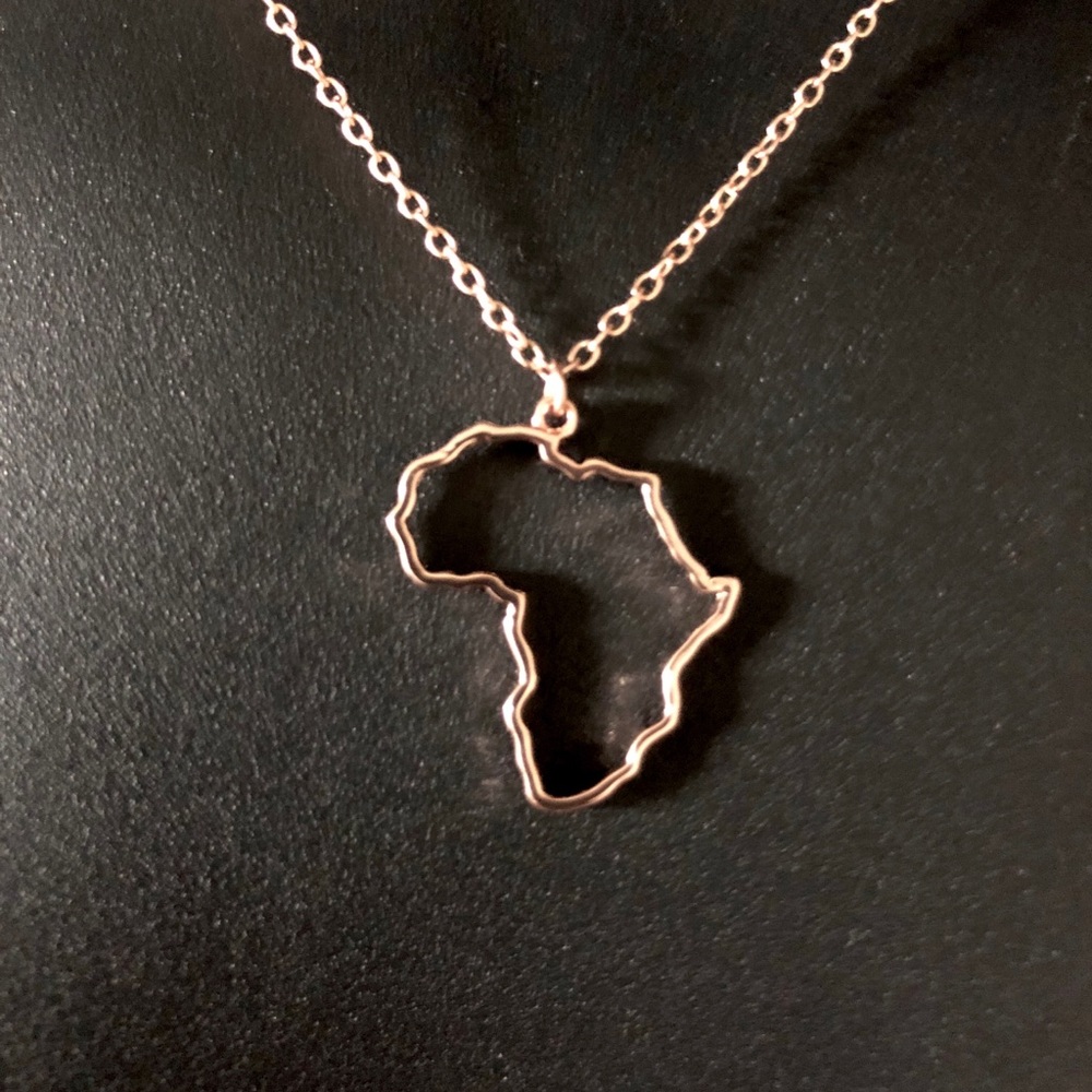 Africa Map Link Chain and Pendant - Dainty Jewelry - Picture 6 of 12